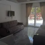 Moonlight Aparthotel 3*