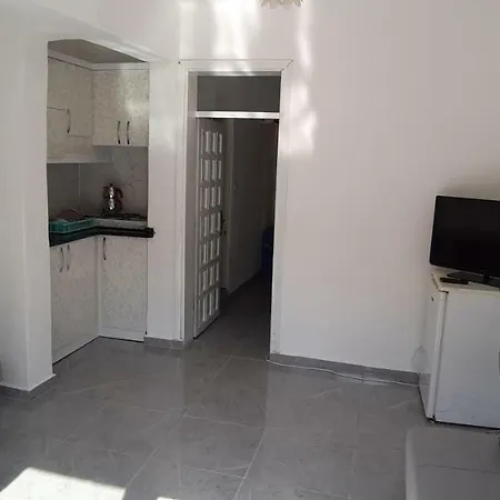 Ξενοδοχείο με διαμερίσματα Moonlight